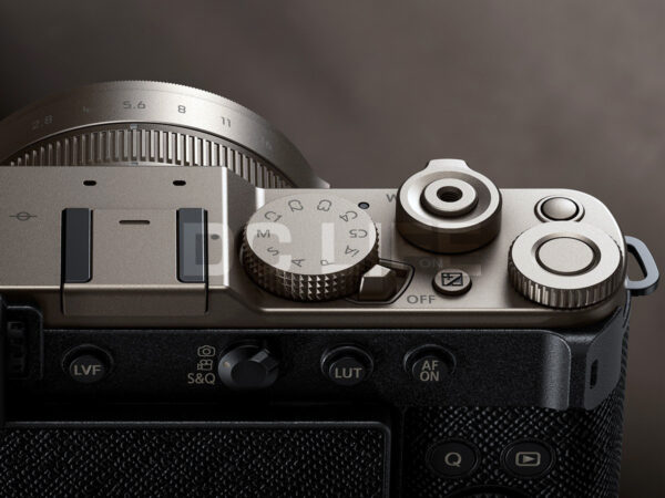 LUMIX L10